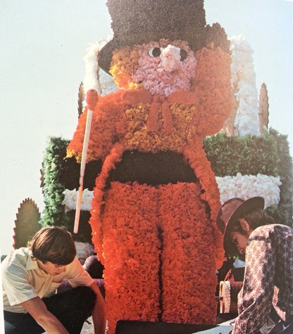 An elaborate float from the 1972 parade. Picture courtesy of Pinnacle, Glenbard West's yearbook.