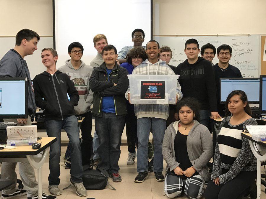 Members+of+Robotics+Club