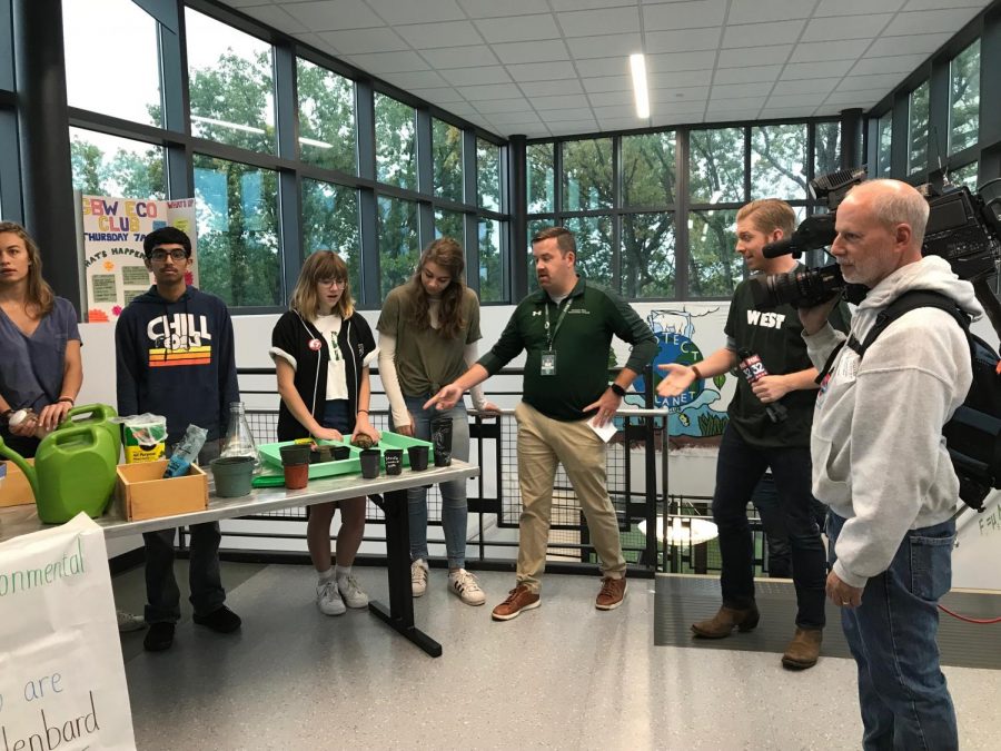 Fox 32 News filmed several groups of students at Glenbard West High School for their Pep Rally Friday segment.  Mr. Byrne, Science Department Chair, showcases the amazing projects and clubs in the Science Department. 